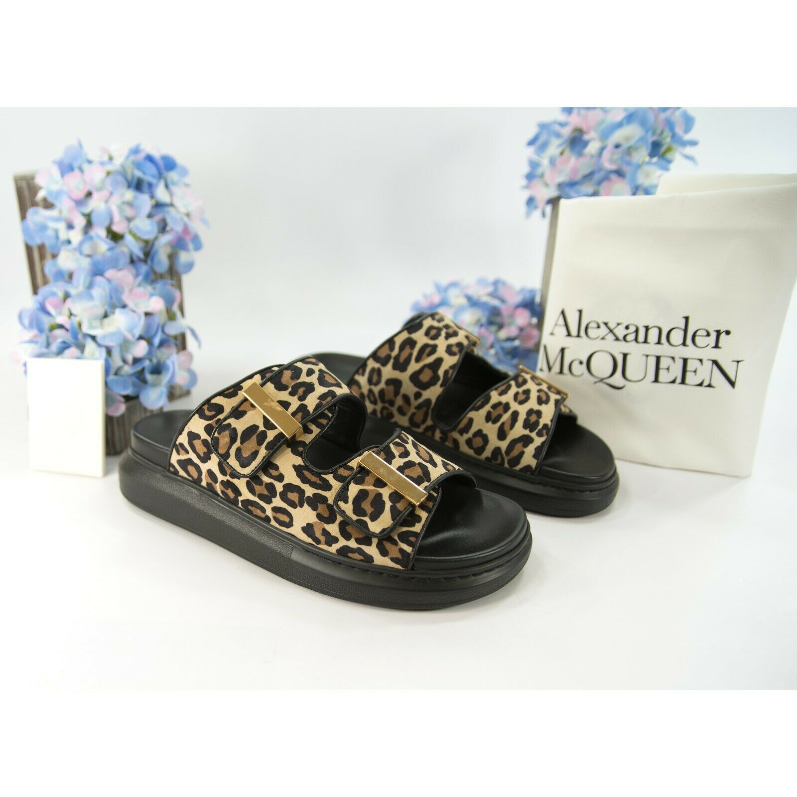 Leopard print sliders on sale topshop