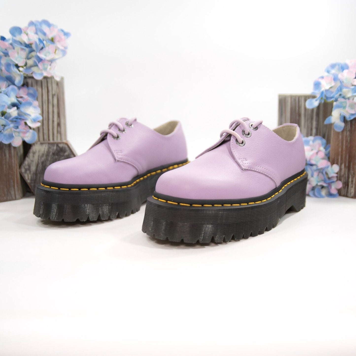 Dr. Martens Quad II Lilac Leather Lace Up Loafer Oxford Shoes 8 NIB