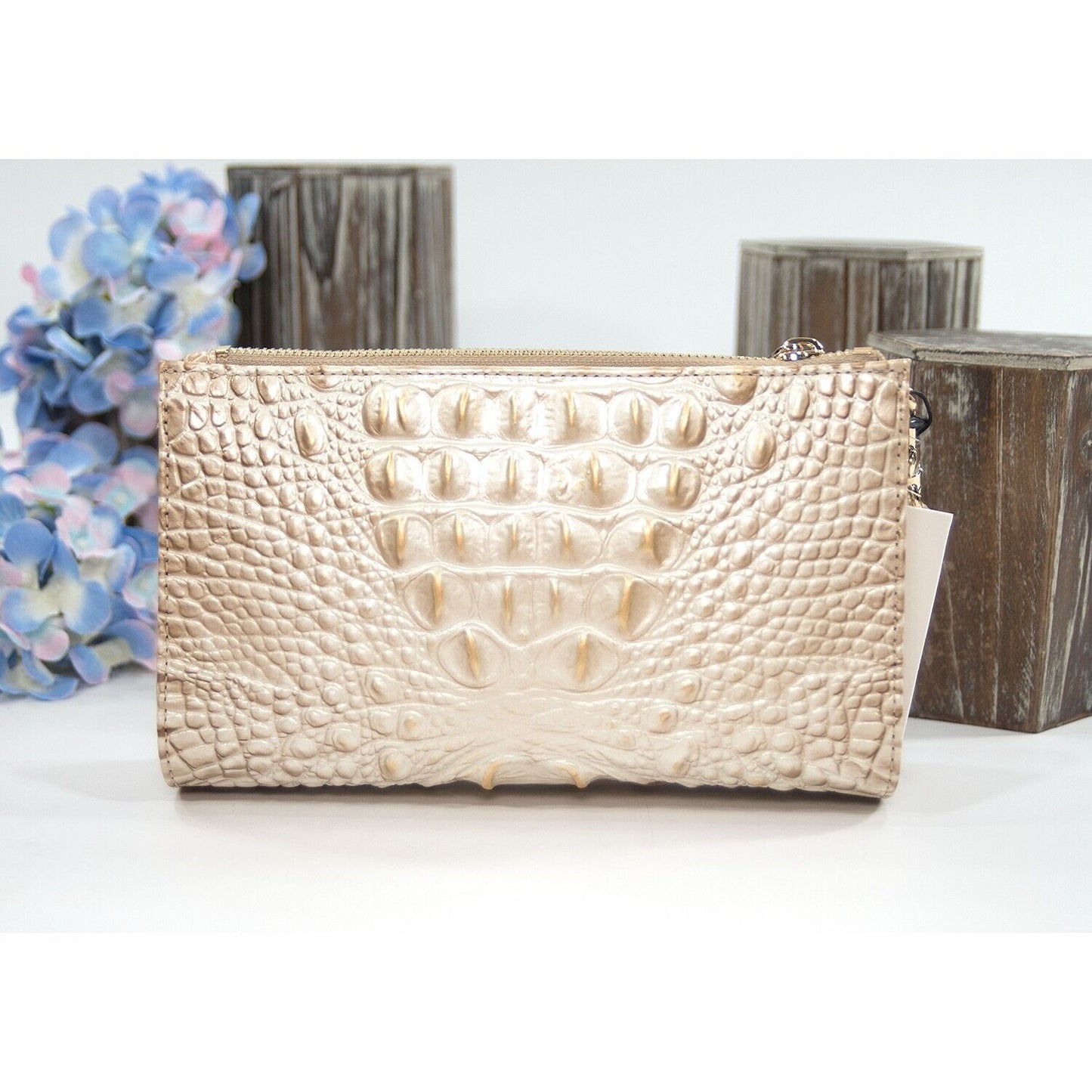 Brahmin Contour Metallic Melbourne Leather Daisy Clutch Wristlet NWT