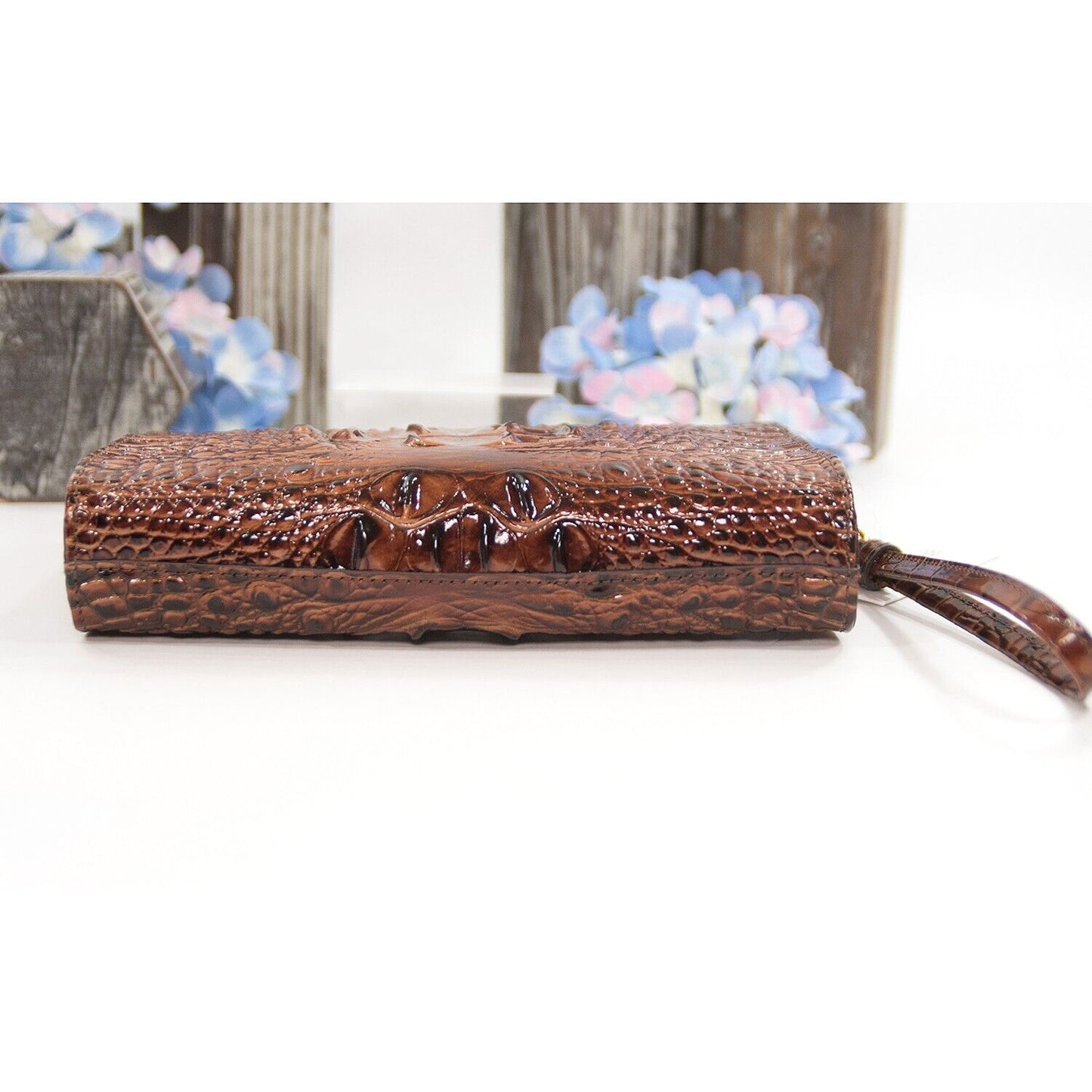 Brahmin Pecan Brown Melbourne Leather Daisy Clutch Wristlet NWT