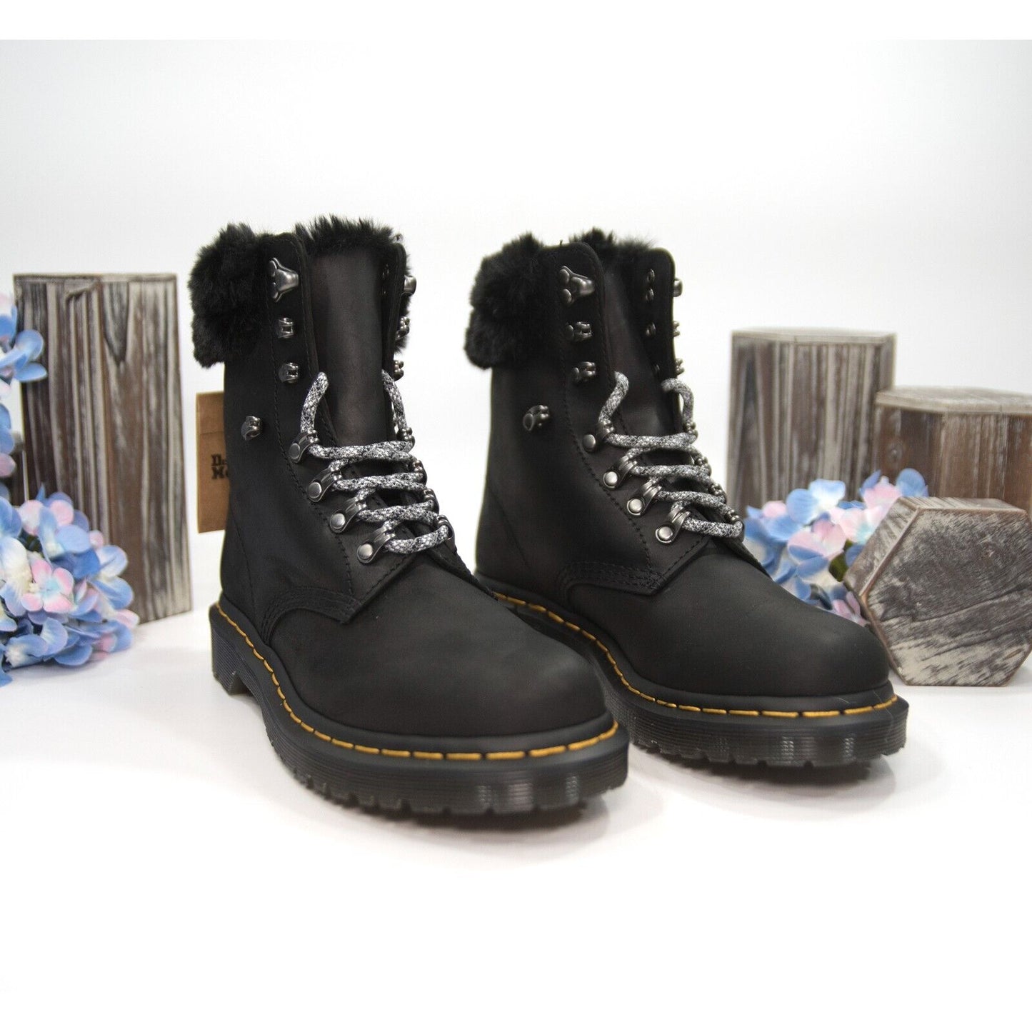 Dr. Martens 1460 Serena Streeter Faux Fur Collar Black Leather Boots Size 6 NIB